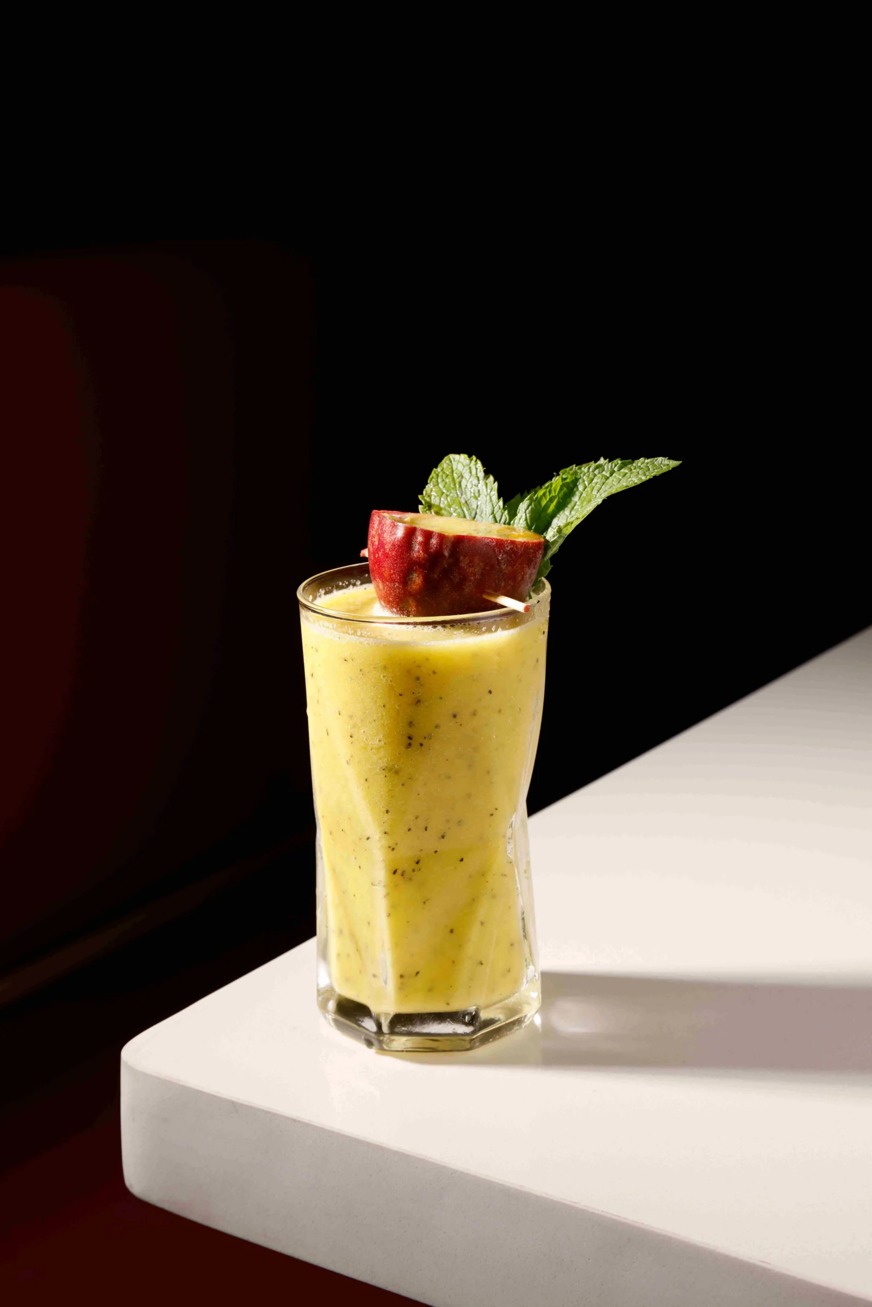 百香果芒果奶昔Passion Fruit Mango Milkshake39AED-min-转换自-JPG